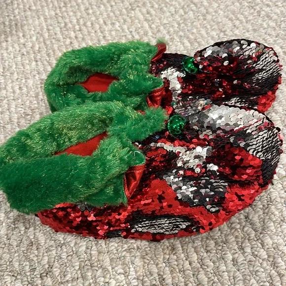 Jingly size large extra large, 9 to 11 elf sequin slippers, red silver green - Picture 2 of 8